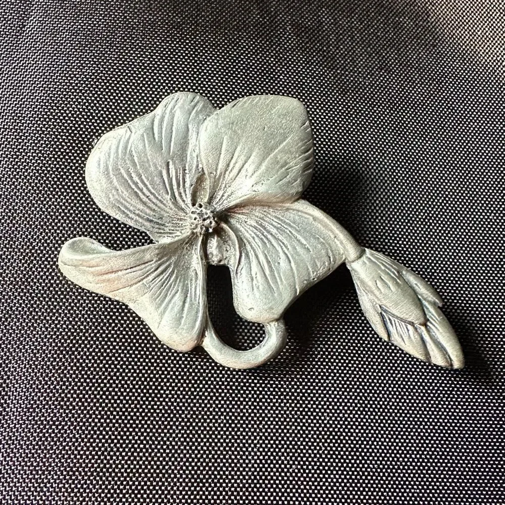 Vintage Pewter Floral Brooch Pin Pendant, 1993 Blue Mist Pewter Ltd